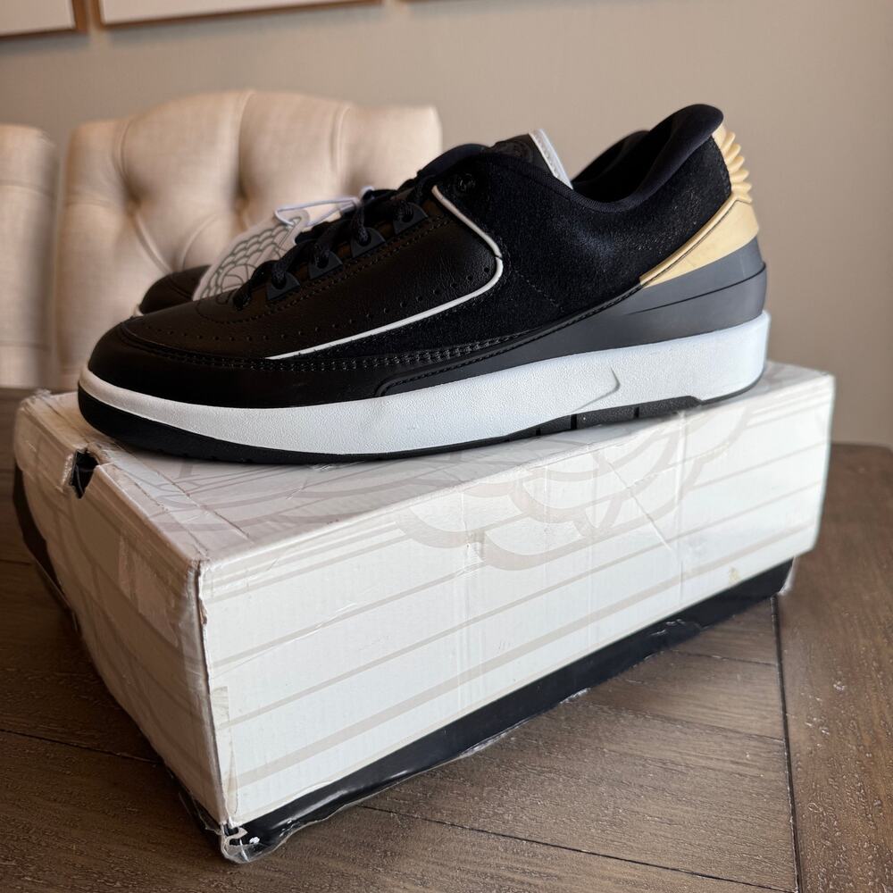 AIR JORDAN 2 Retro Low Black Red Gold Women's 10 Mens 8.5 DX4401-001 EU 42